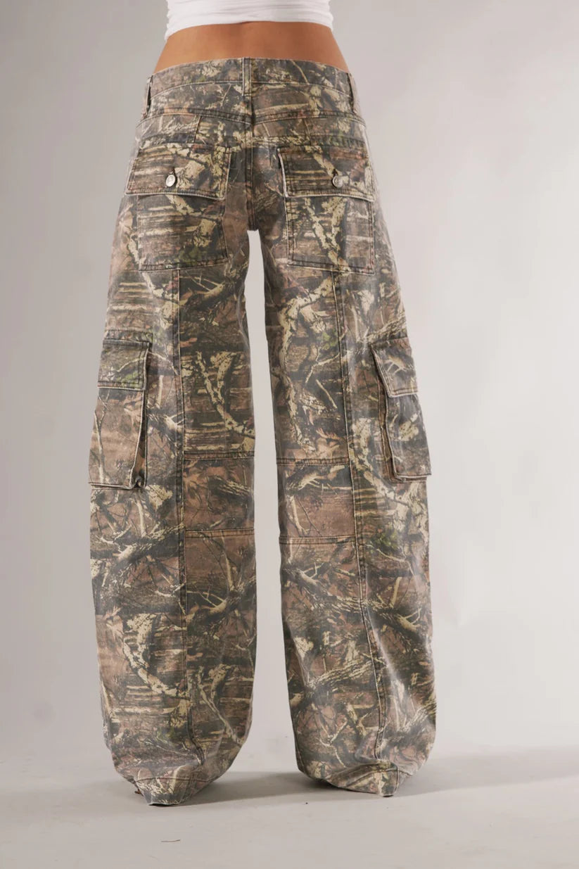 Camo Cargo Pants™