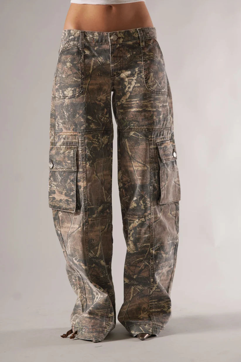 Camo Cargo Pants™